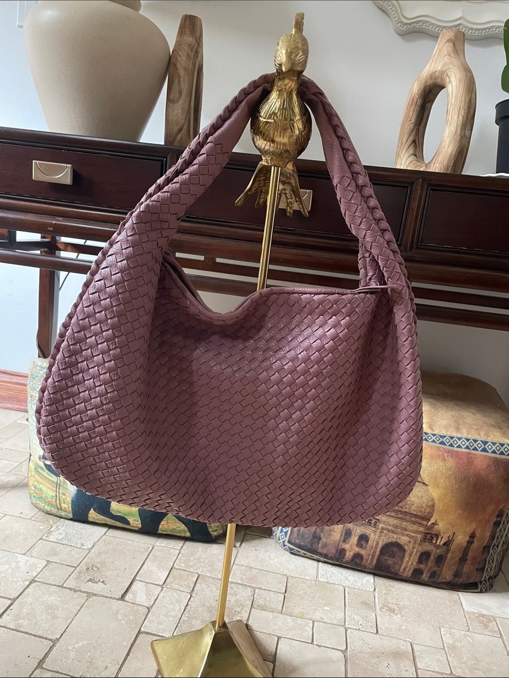 Vegan Leather Mauve Woven Braided  Slouch Shoulder Bag Zippered Top EUC